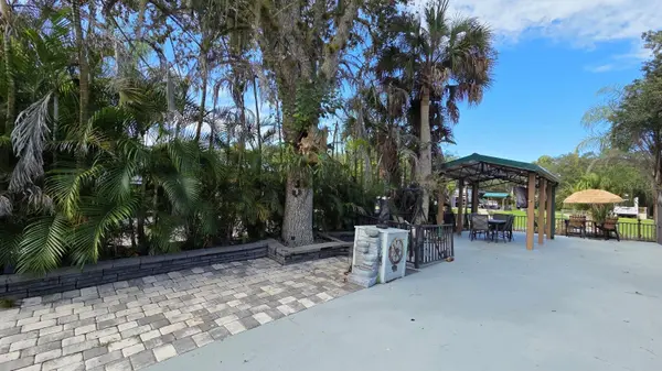 561 WATERWAY DR, River Ranch, FL 33867