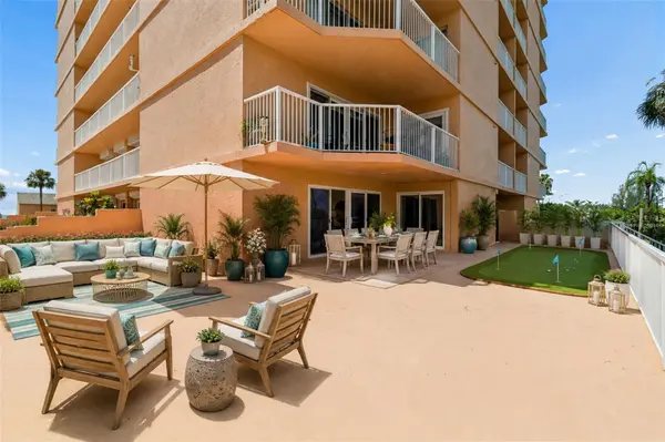7430 SUNSHINE SKYWAY LN S #201, St Petersburg, FL 33711