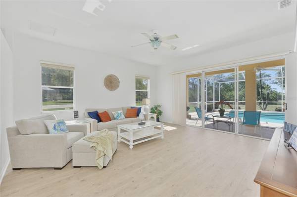 2224 PLATINUM DR, Sun City Center, FL 33573