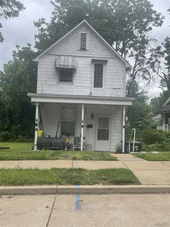 7443 Hoover AVE, Richmond Heights, MO 63117