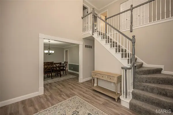 583 Princeway CT, Manchester, MO 63011