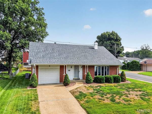 1206 N Rapp AVE, Columbia, IL 62236
