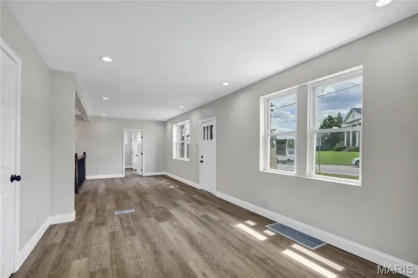 9607 Reavis RD, Affton, MO 63123