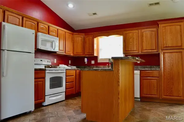 1449 Bloomfield ST, Oran, MO 63771