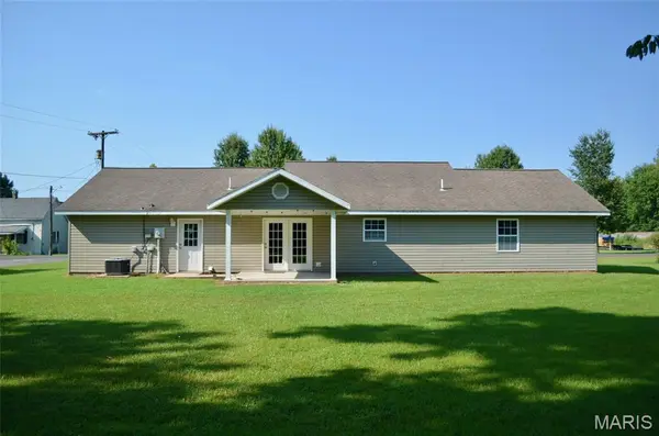 1449 Bloomfield ST, Oran, MO 63771