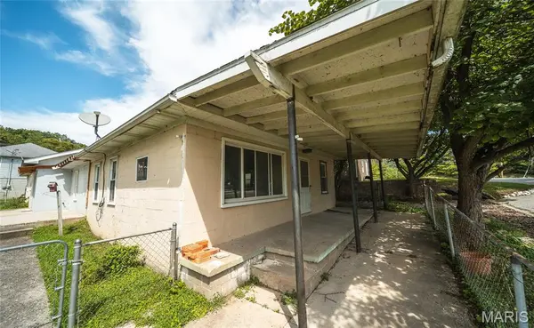 412 E Water ST, Grafton, IL 62037