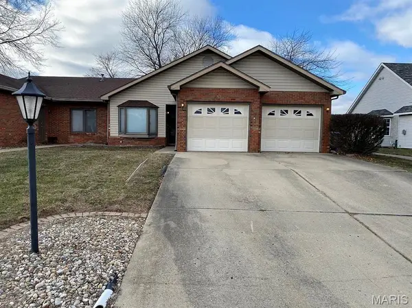 10 OLD ORCHARD, Glen Carbon, IL 62034