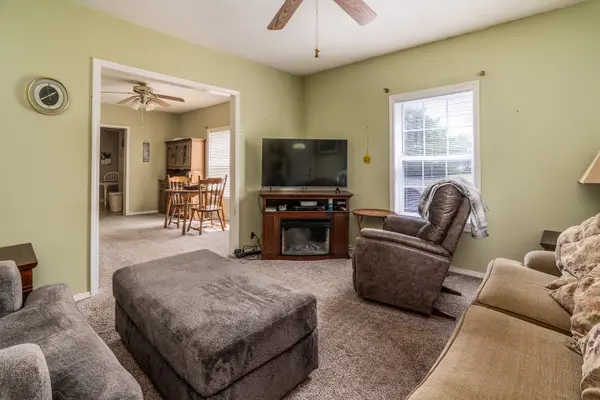 202 S Ervin ST, Pittsburg, IL 62974