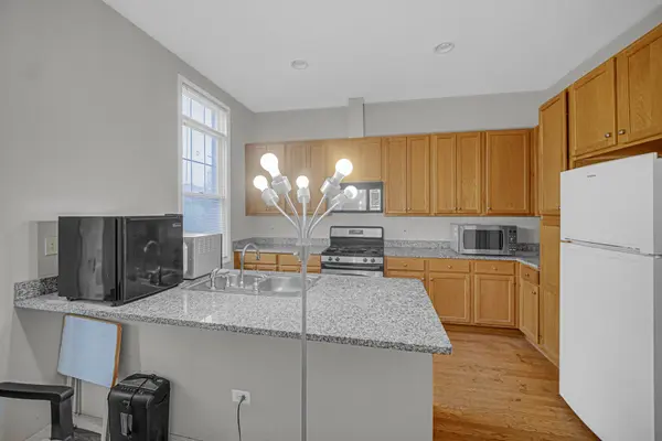 4635 S Greenwood AVE, Chicago, IL 60653