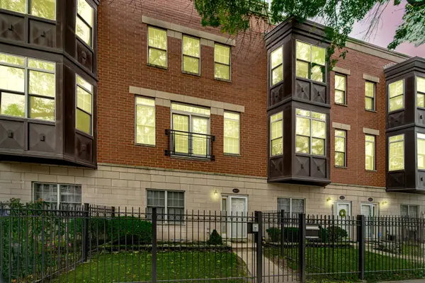4635 S Greenwood AVE, Chicago, IL 60653