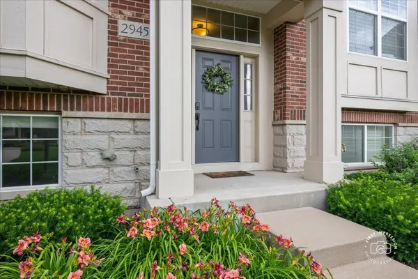 2945 Henley LN, Naperville, IL 60540