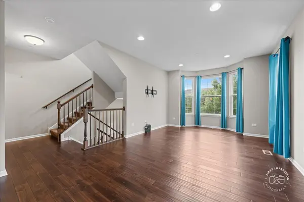 2945 Henley LN, Naperville, IL 60540