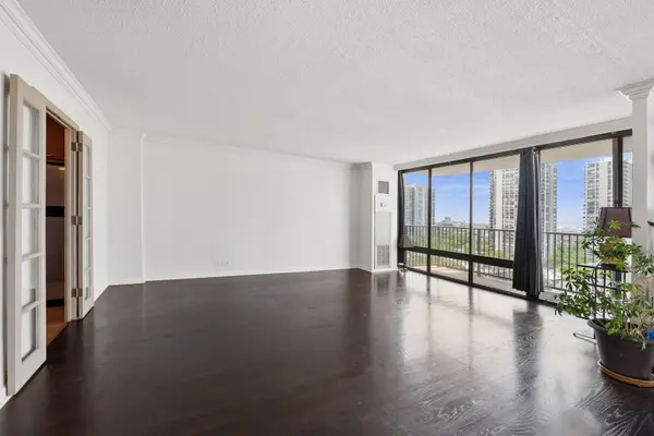 1516 N State Pkwy #14C, Chicago, IL 60610