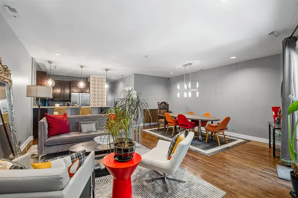 2442 W Madison ST #1, Chicago, IL 60612