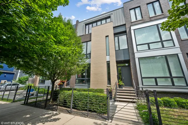 1544 W Montana ST, Chicago, IL 60614