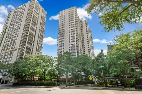 1460 N Sandburg TER #711, Chicago, IL 60610