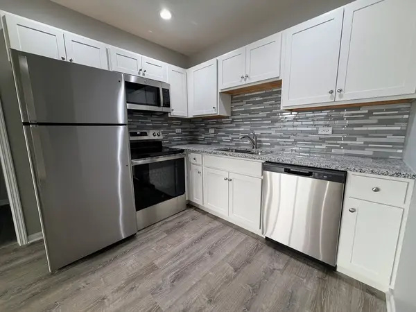 311 S Lodge LN #2B, Lombard, IL 60148