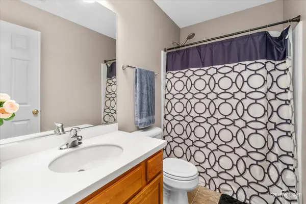 757 Station BLVD, Aurora, IL 60504