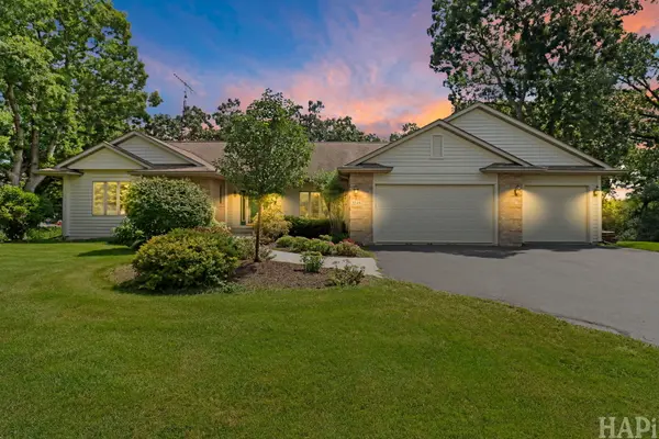 2215 N Elmkirk PARK, Mchenry, IL 60051