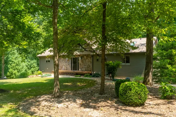 3 Iroquois TRL, Murphysboro, IL 62966