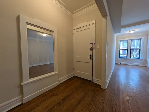 2647 N Sawyer AVE #2, Chicago, IL 60647