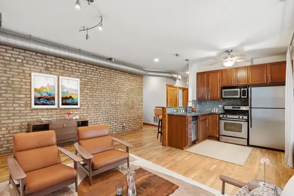 4104 N Mozart ST #2W, Chicago, IL 60618