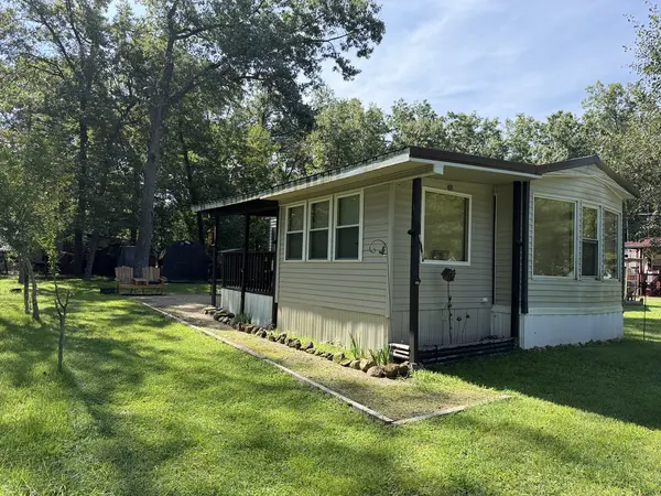 3-216 Woodhaven Lakes, Sublette, IL 61367