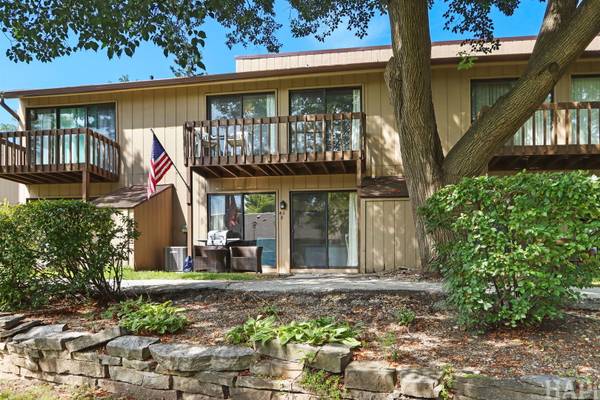 40 Bermuda Colony #2, Fox Lake, IL 60020