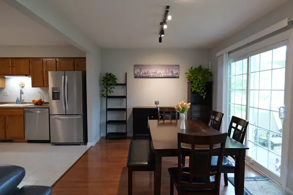 99 Townsend CIR, Naperville, IL 60565
