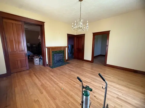 251 S Division ST, Virginia, IL 62863