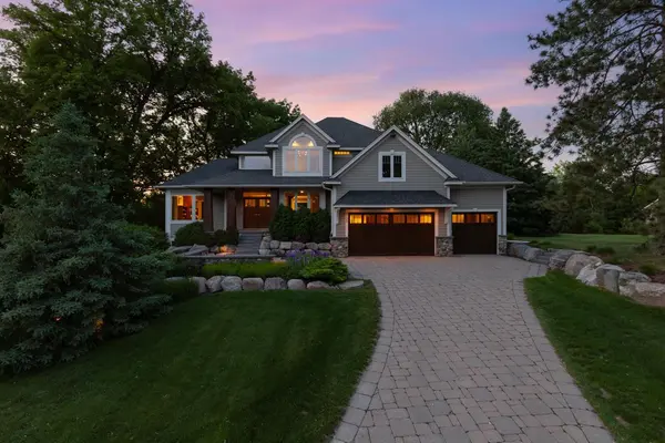 9200 Hearthstead LN,  Eden Prairie,  MN 55347