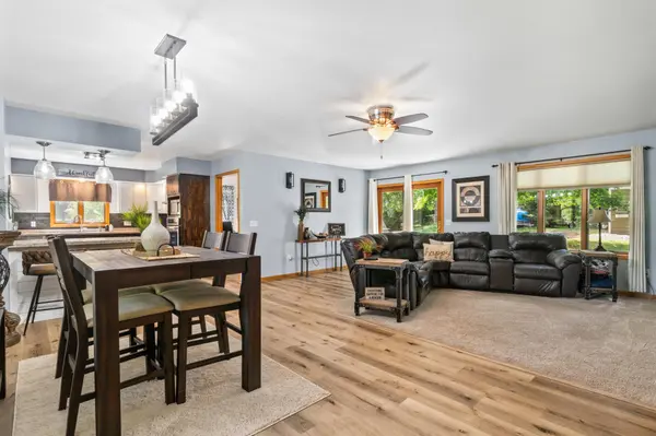 1417 Fairway DR, Faribault, MN 55021