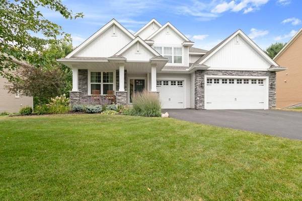 2460 White Pine WAY, Stillwater, MN 55082