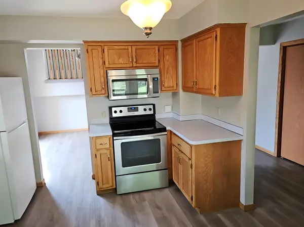 7613 Fairfield RD, Brooklyn Park, MN 55444