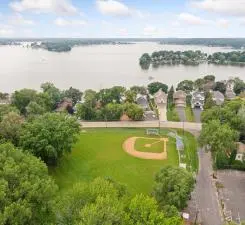 3832 Northern Ave, Spring Park, MN 55384