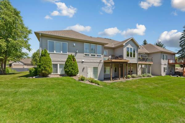 827 Vardon CT, Faribault, MN 55021