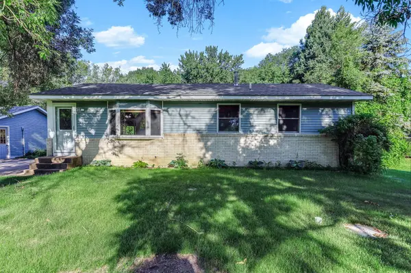 18536 147th ST NW, Elk River, MN 55330