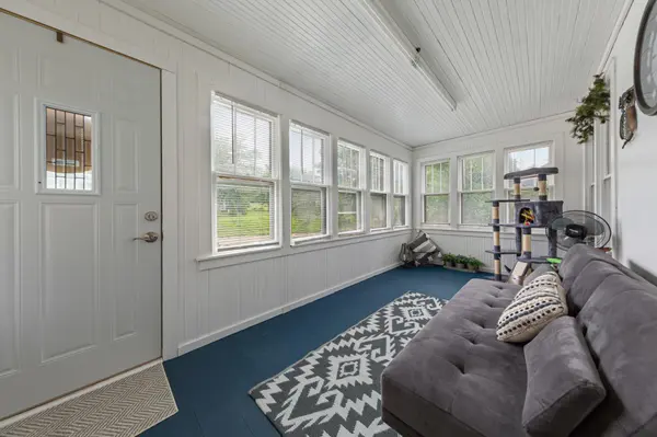 721 1st ST N, Waterville, MN 56096