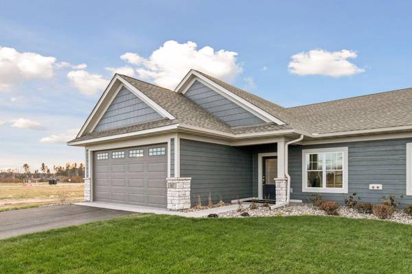 938 Turner LN, New Richmond, WI 54017