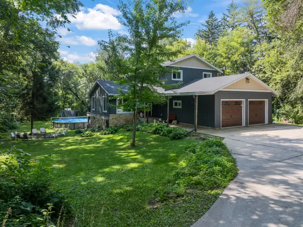 6813 Woodbine CT SE, Rochester, MN 55904