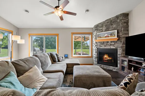 622 Kreekview DR, Osceola, WI 54020
