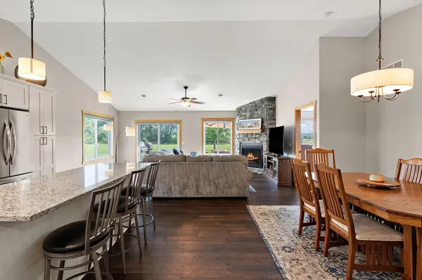 622 Kreekview DR, Osceola, WI 54020