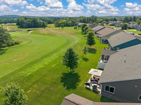 622 Kreekview DR, Osceola, WI 54020