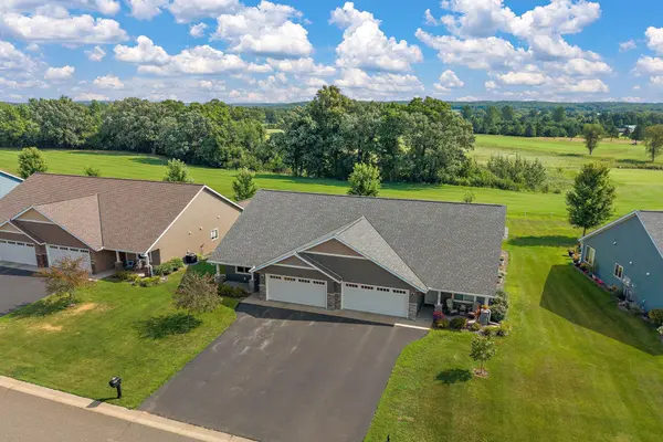 622 Kreekview DR, Osceola, WI 54020
