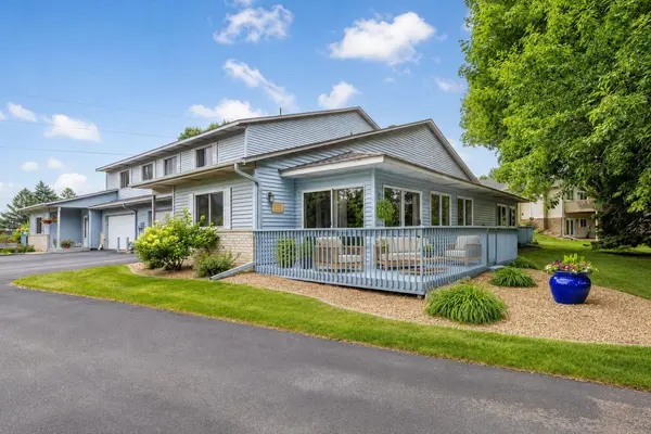 1154 Aston CIR, Burnsville, MN 55337