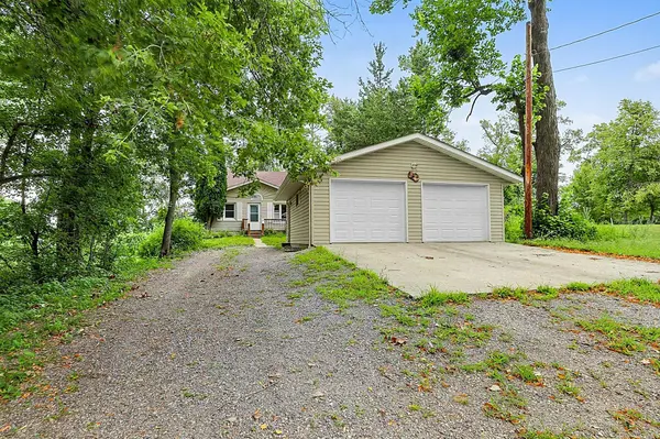 309 2nd AVE SE, New London, MN 56273