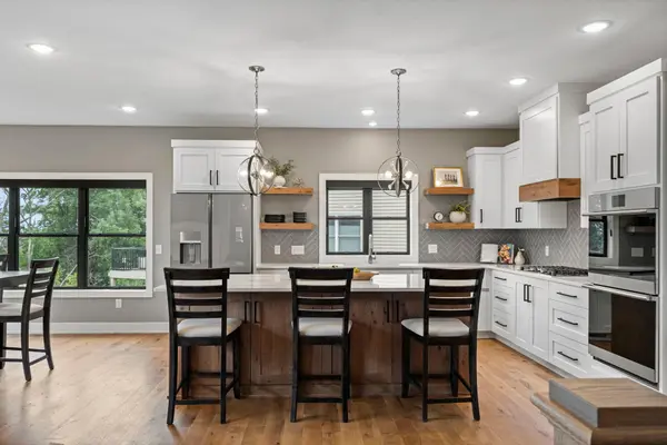 27020 Petes Hill TRL, Elko New Market, MN 55020