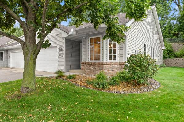 8488 Powers PL, Chanhassen, MN 55317