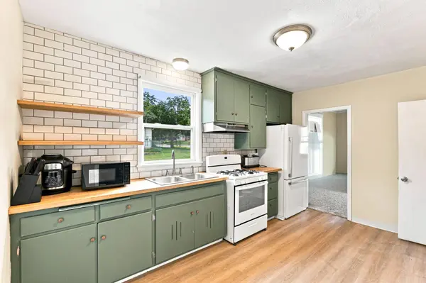 1651 Maryland AVE E, Saint Paul, MN 55106