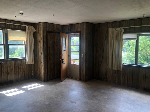 1220 14th AVE E, Hibbing, MN 55746